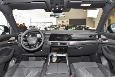 售46.76万元起/增香檀棕配色/取消大灯清洗，新款奥迪Q6上市