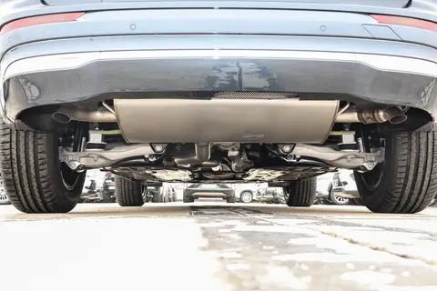 2.0T+8AT,油耗7.43L,沃尔沃XC60惠后起售价不到30万,安全靠谱