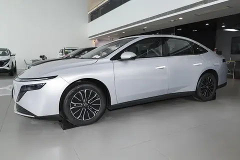 11万级插混的优解？动力强劲，油耗低，空间大，家用真香